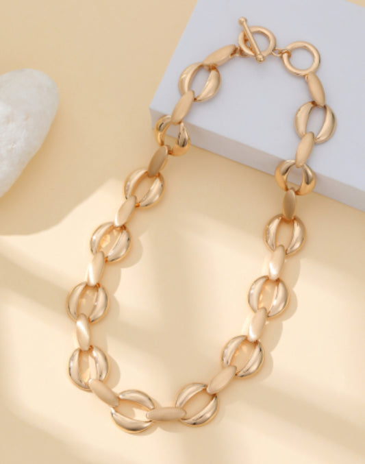 T-BAR CIRCLE LINK NECKLACE- GOLD