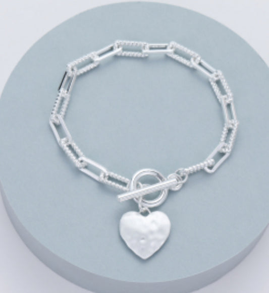 T-BAR HEART BRACELET