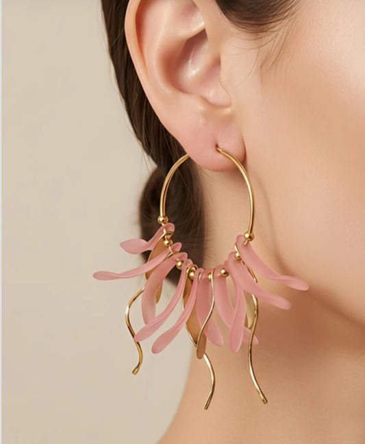 STATEMENT HOOP EARRINGS