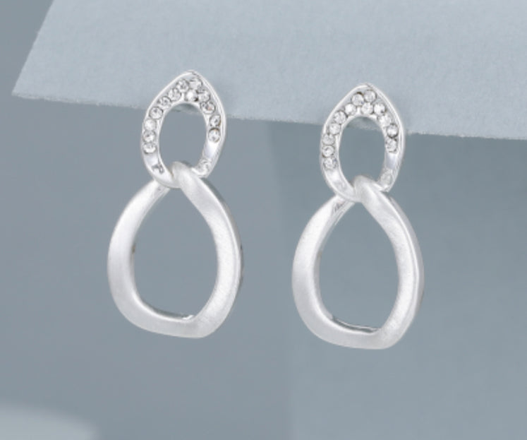 CRYSTAL STUD EARRINGS