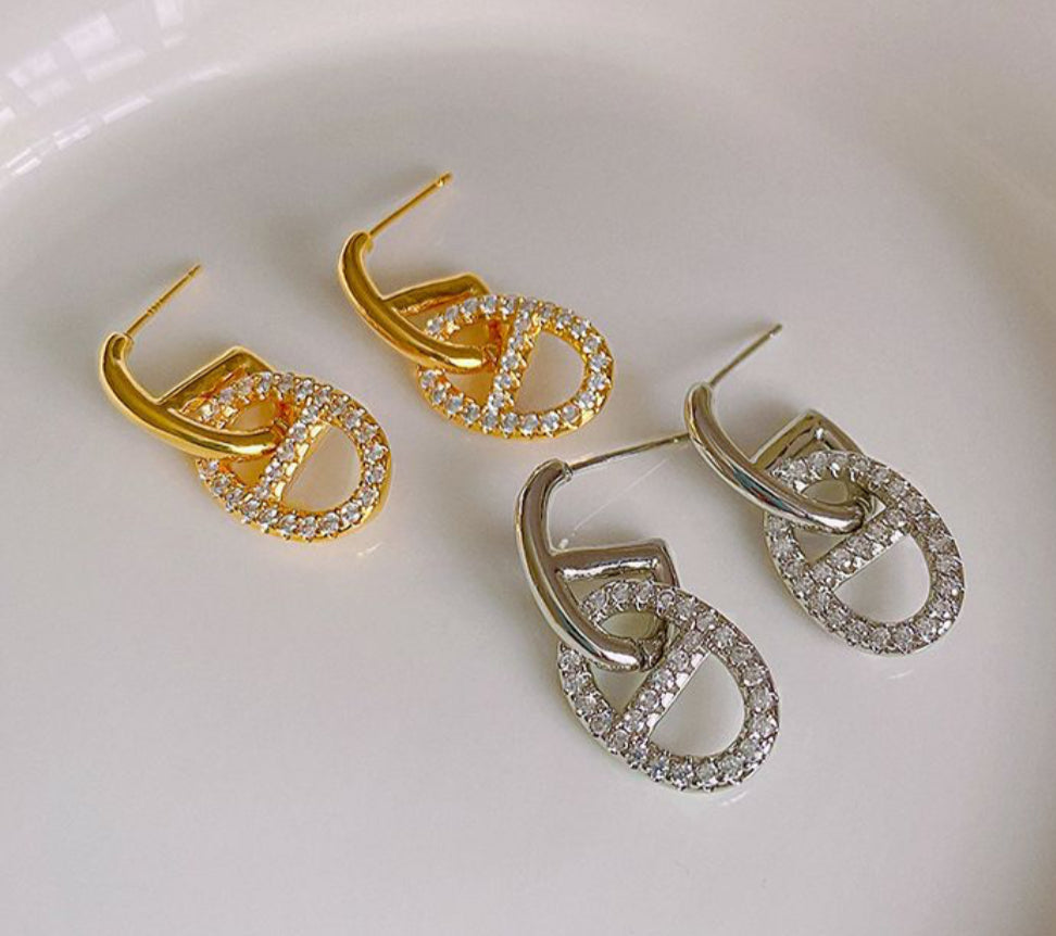 SILVER CRYSTAL DROP EARRINGS