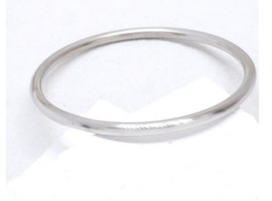 SIMPLE STAINLESS STEEL BANGLE