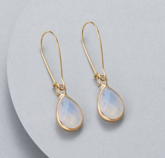 TEARDROP LONG CRYSTAL EARRINGS - IRIDESCENT