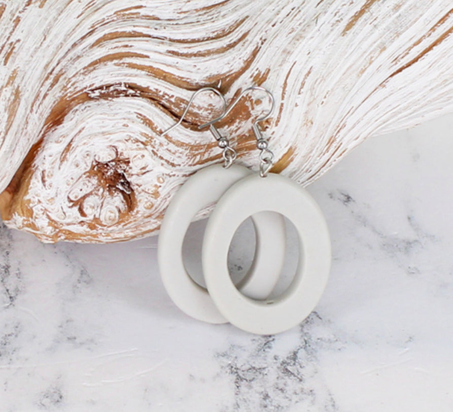 RESIN OVAL EARRINGS