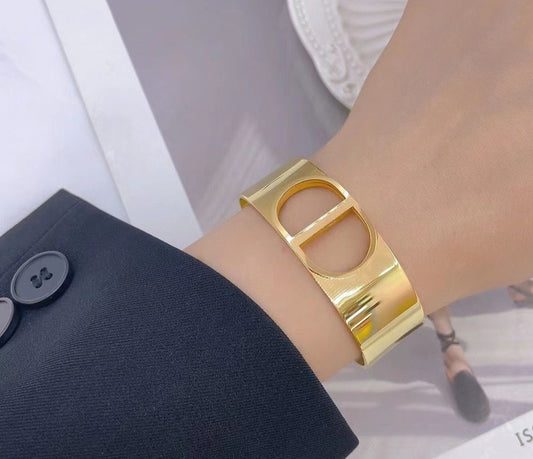 CUFF BANGLE - GOLD