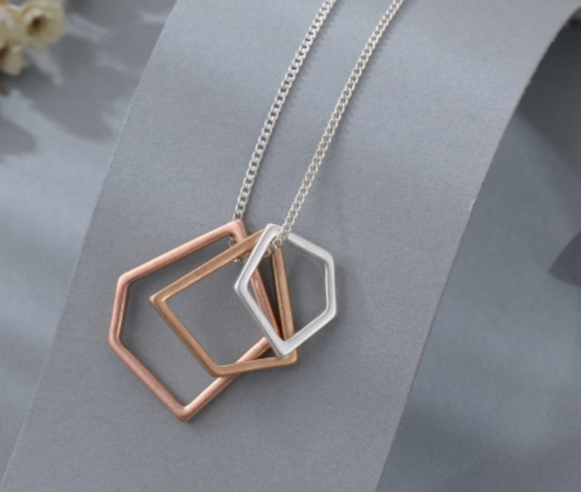 SHAPES NECKLACE
