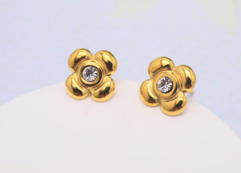 FLOWER DIAMANTÉ STUD - GOLD