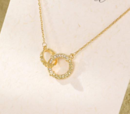 CRYSTAL CIRCLE NECKLACE