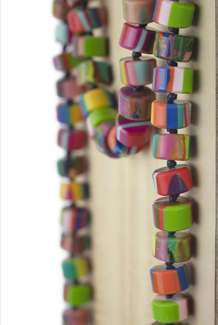 RESIN BEAD LONG NECKLACE
