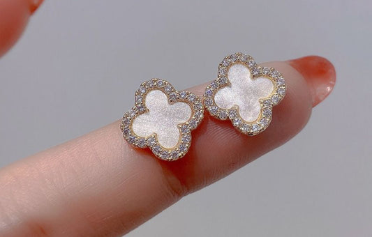 PETAL EARRINGS IN CREAM/DIAMANTE