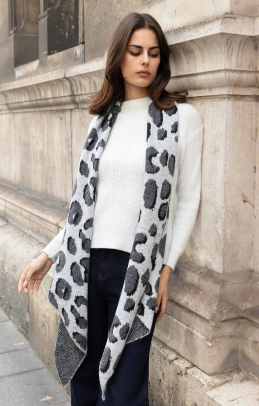 ANIMAL PRINT KNIT SCARF - GREY