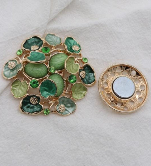 GREEN LEAF MAGNETIC BROOCH