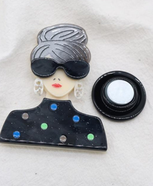 POLKA LADY RESIN MAGNETIC BROOCH