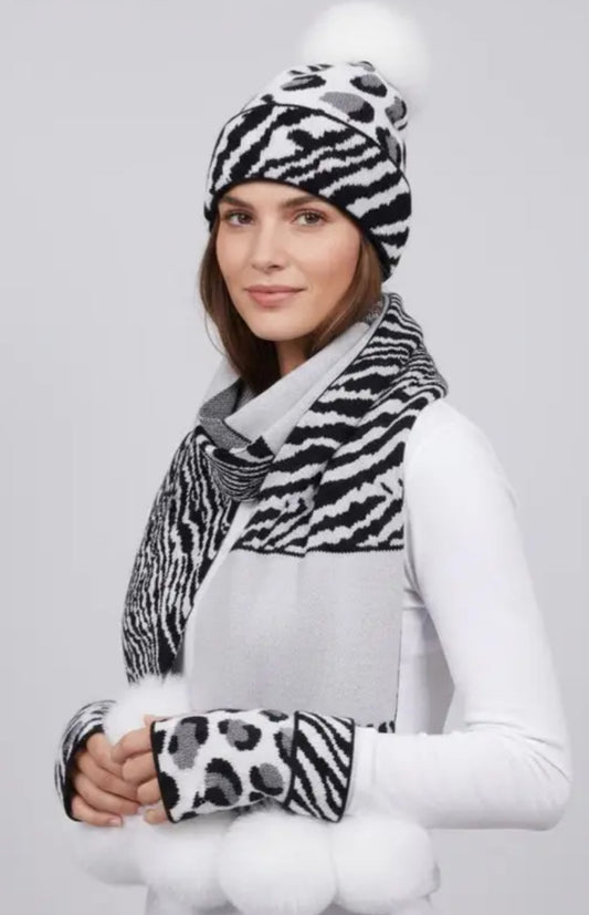 ZEBRA HAT, SCARF & GLOVES SET JN XMAS GIFT BOX