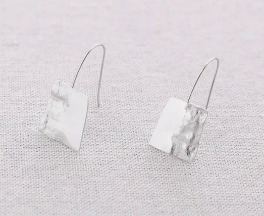 STAINLESS STEEL HAMMERED SQUARE EARRINGS
