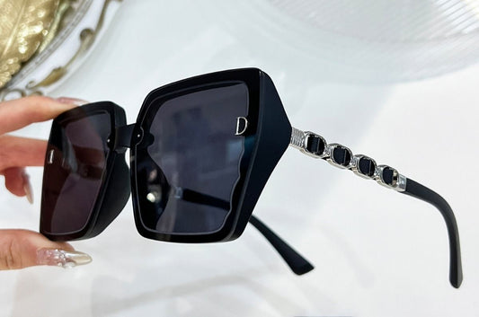 BLACK D LOGO SUNGLASSES