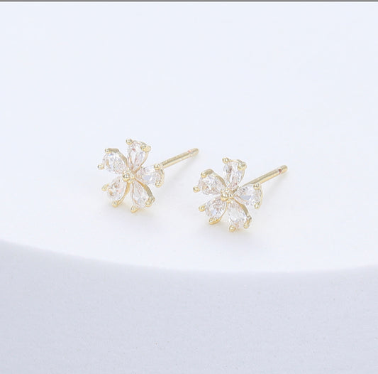 GOLD CRYSTAL FLOWER STUD EARRINGS