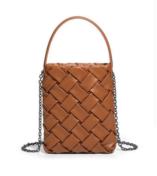 WOVEN CROSSBODY WITH CHAIN STRAP - CAMEL