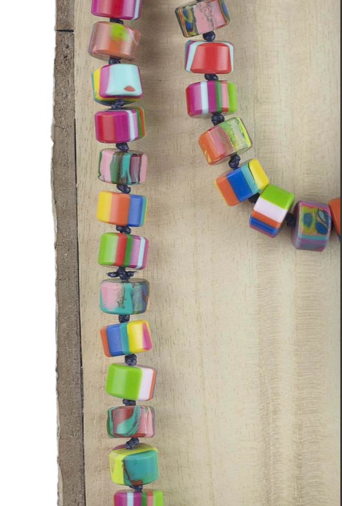RESIN BEAD LONG NECKLACE