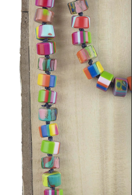 RESIN BEAD LONG NECKLACE