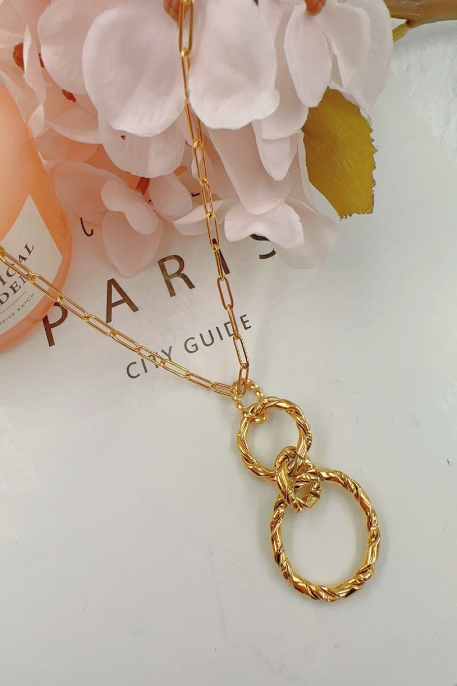 STAINLESS STEEL CIRCLE KNOT NECKLACE