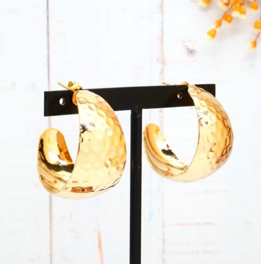 GOLD TEXTURED CHUNKY HOOPS