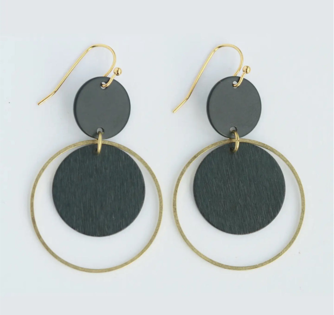 KAIKO - STATEMENT CIRCLE DISC BRASS EARRINGS