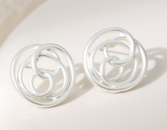 CIRCLE STUD EARRINGS