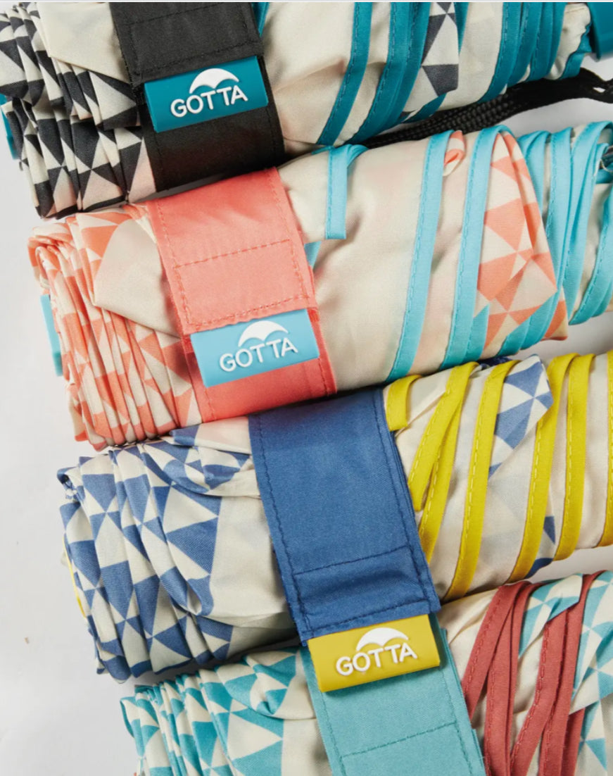 GEOMETRIC FOLDING ZIPPER UMBRELLA - 4 COLOURS