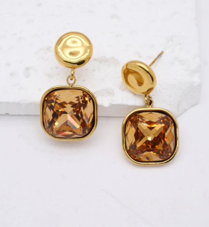 CRYSTAL STUD EARRINGS- BROWN