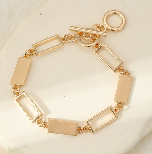 T-BAR RECTANGLE BRACELET- GOLD