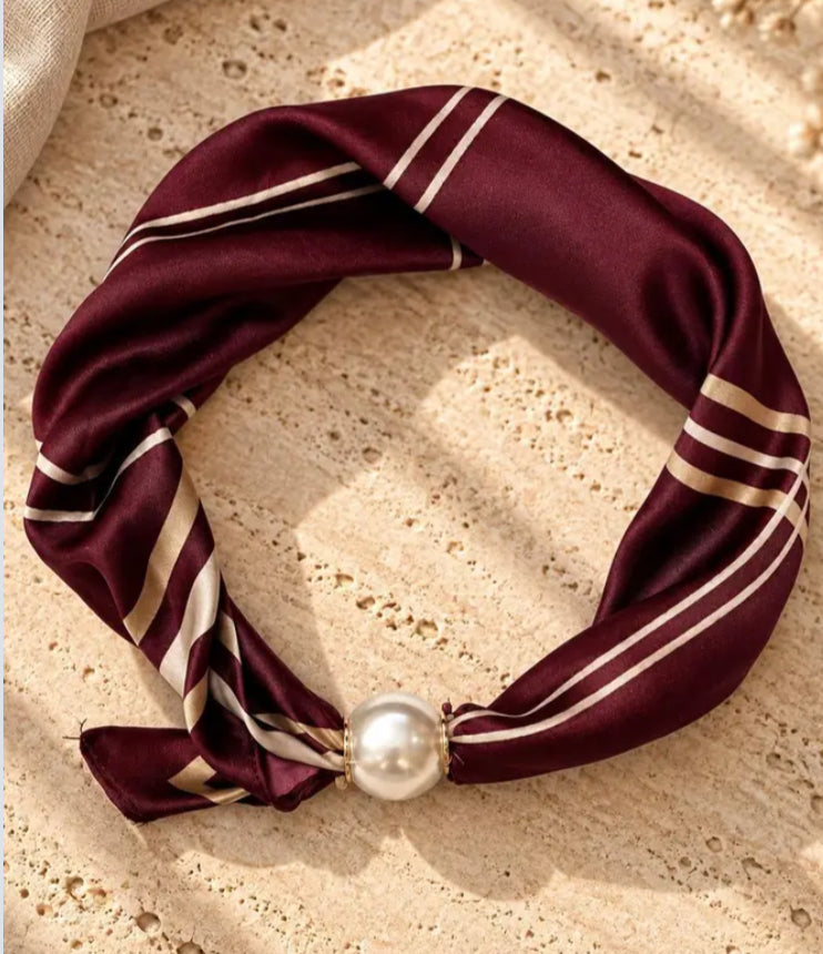 PEARL MAGNET NECK SCARF