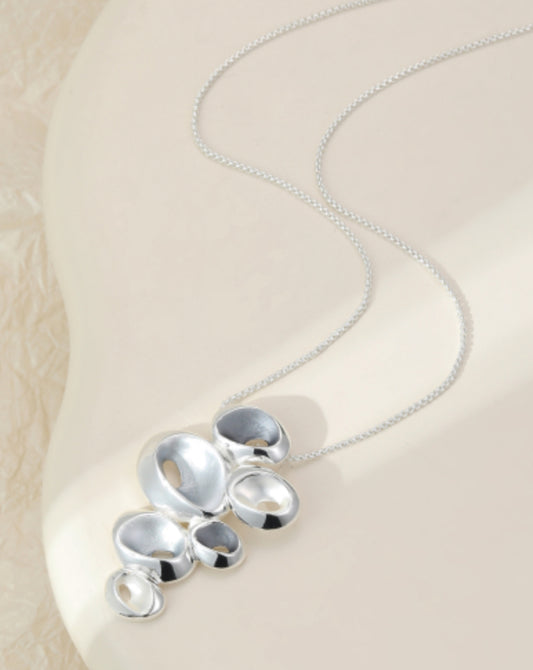 PENDANT DROP NECKLACE