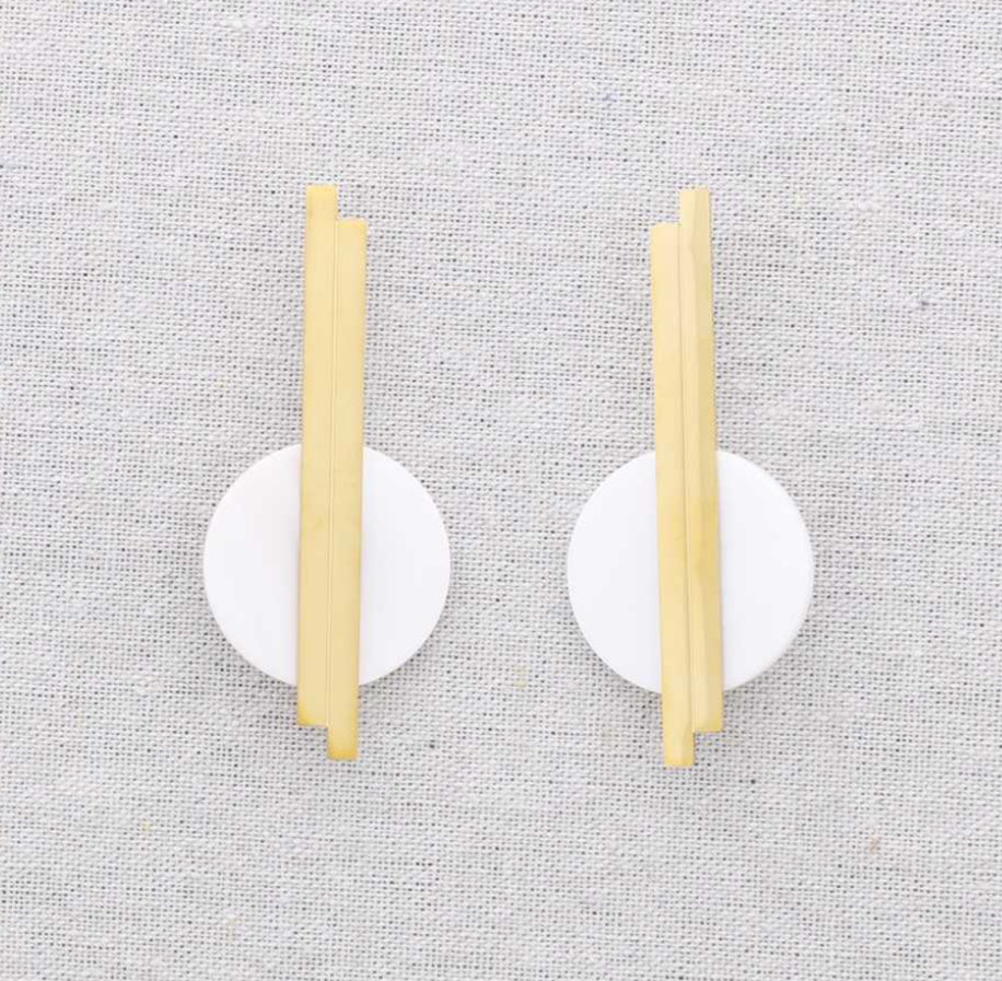 GEOMETRIC STONE STUD EARRINGS- WHITE