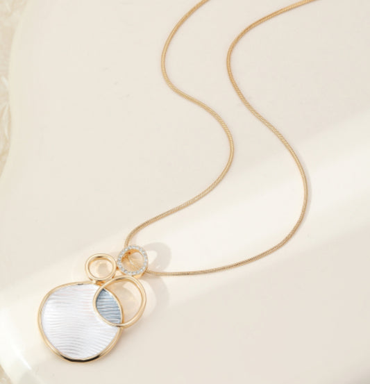 CIRCLES PENDANT NECKLACE
