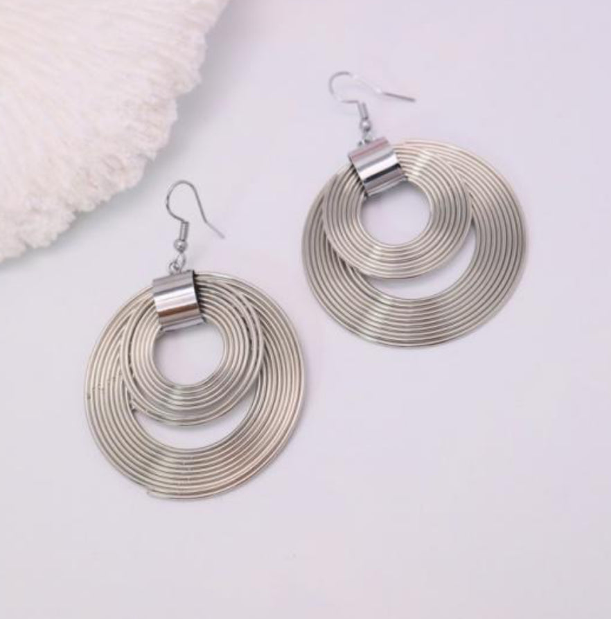 CIRCLE DROP EARRINGS- SILVER