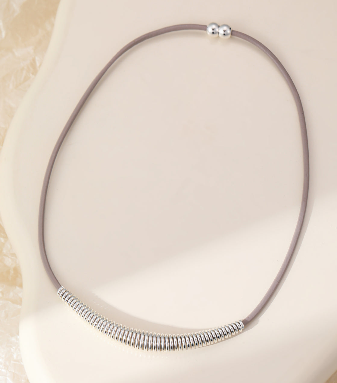 MAGNETIC NECKLACE - SILVER