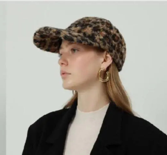 ANIMAL PRINT CAP