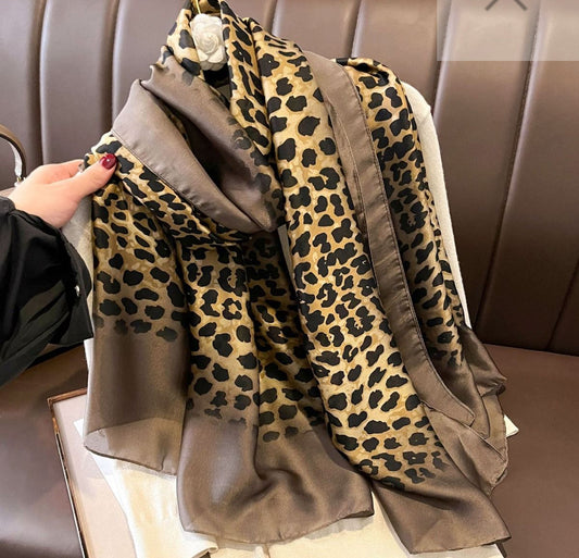 SILK FEEL ANIMAL PRINT SCARF