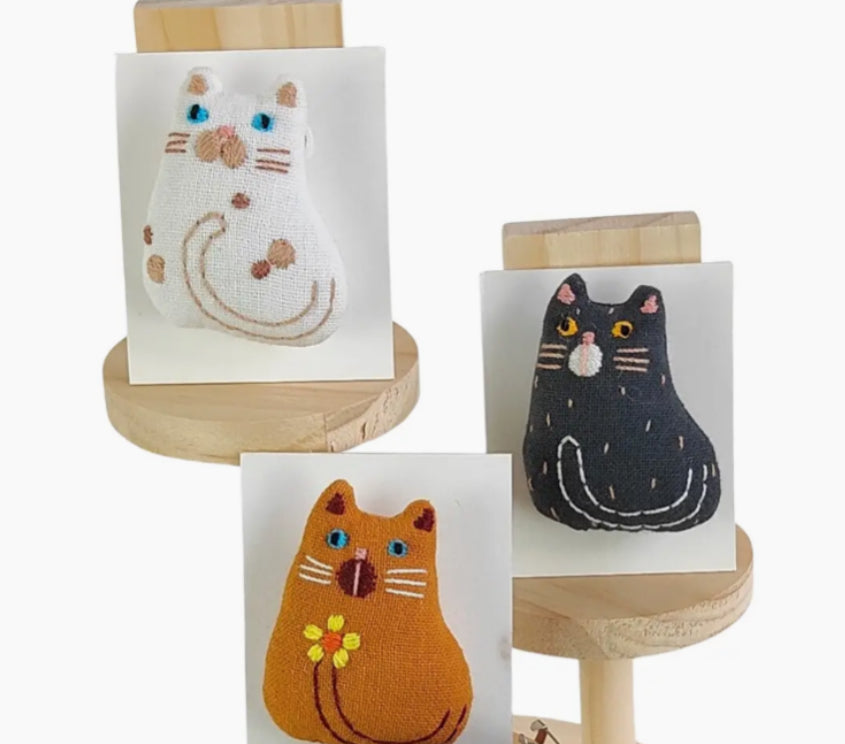 HANDMADE FABRIC CAT BROOCH