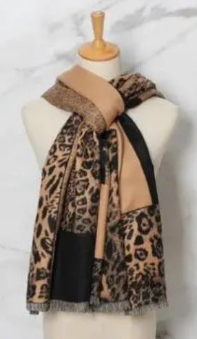 CAMEL ANIMAL PRINT COSY SCARF