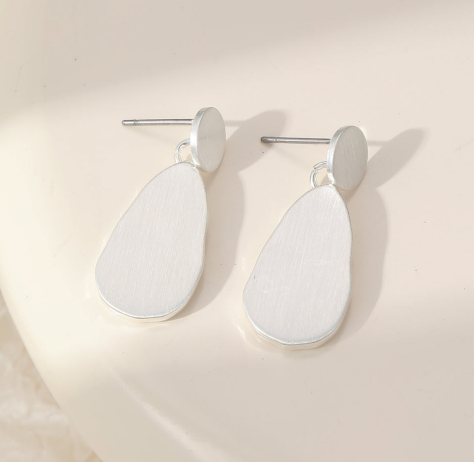 MATT OVAL STUDS - SILVER