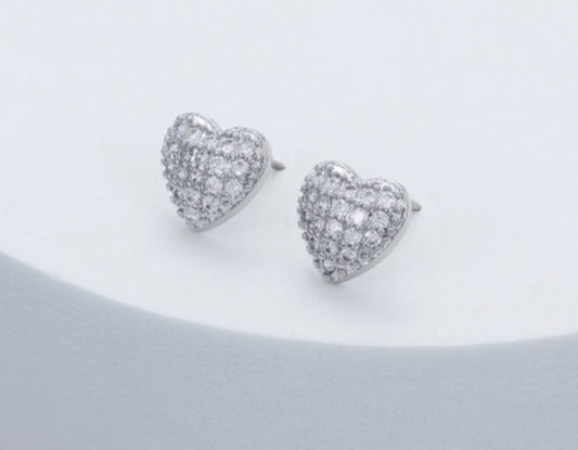 DIAMANTE HEART STUDS - SILVER