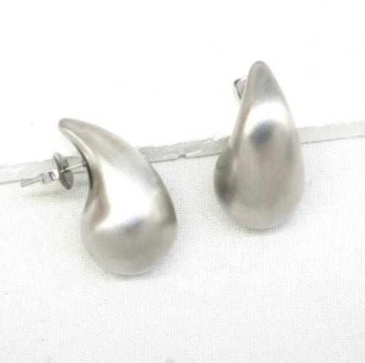 MATT SILVER TEARDROP EARRINGS