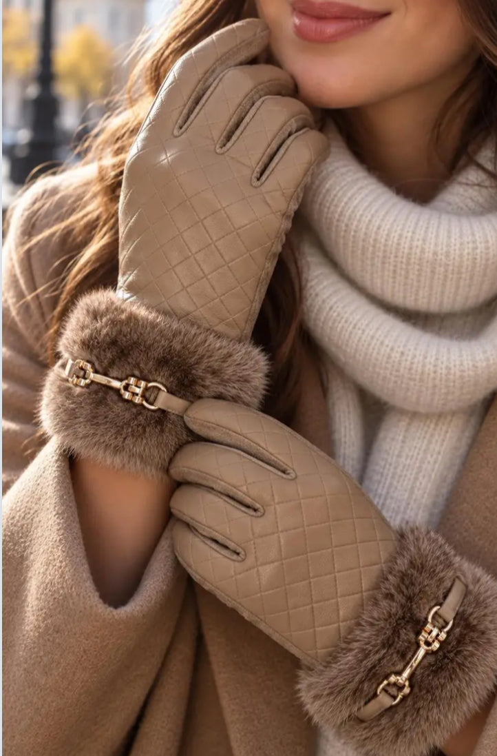 QUILTED FUR TRIM GLOVES
