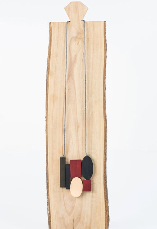 GEOMETRIC WOOD NECKLACE