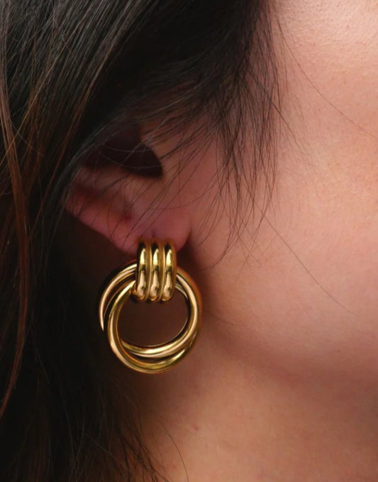 STATEMENT KNOT EARRINGS