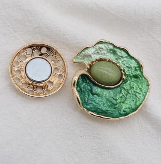 GREEN MAGNETIC BROOCH