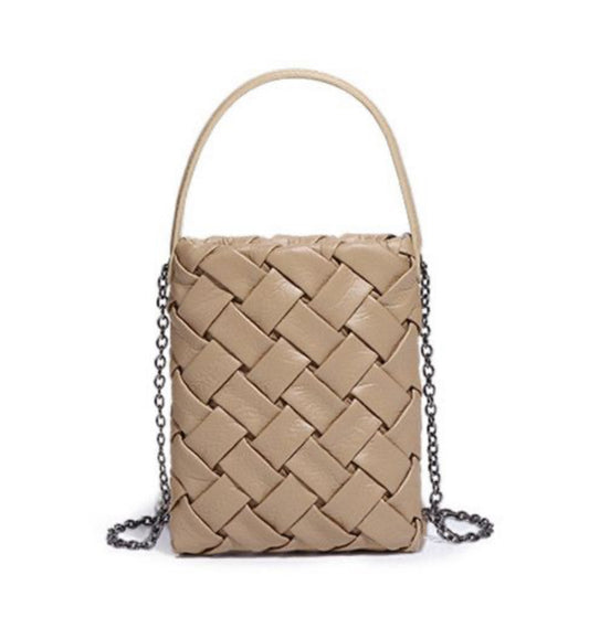 WOVEN CROSSBODY WITH CHAIN STRAP - MOCHA