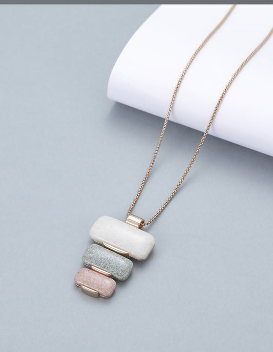 RESIN STONE PENDANT NECKLACE